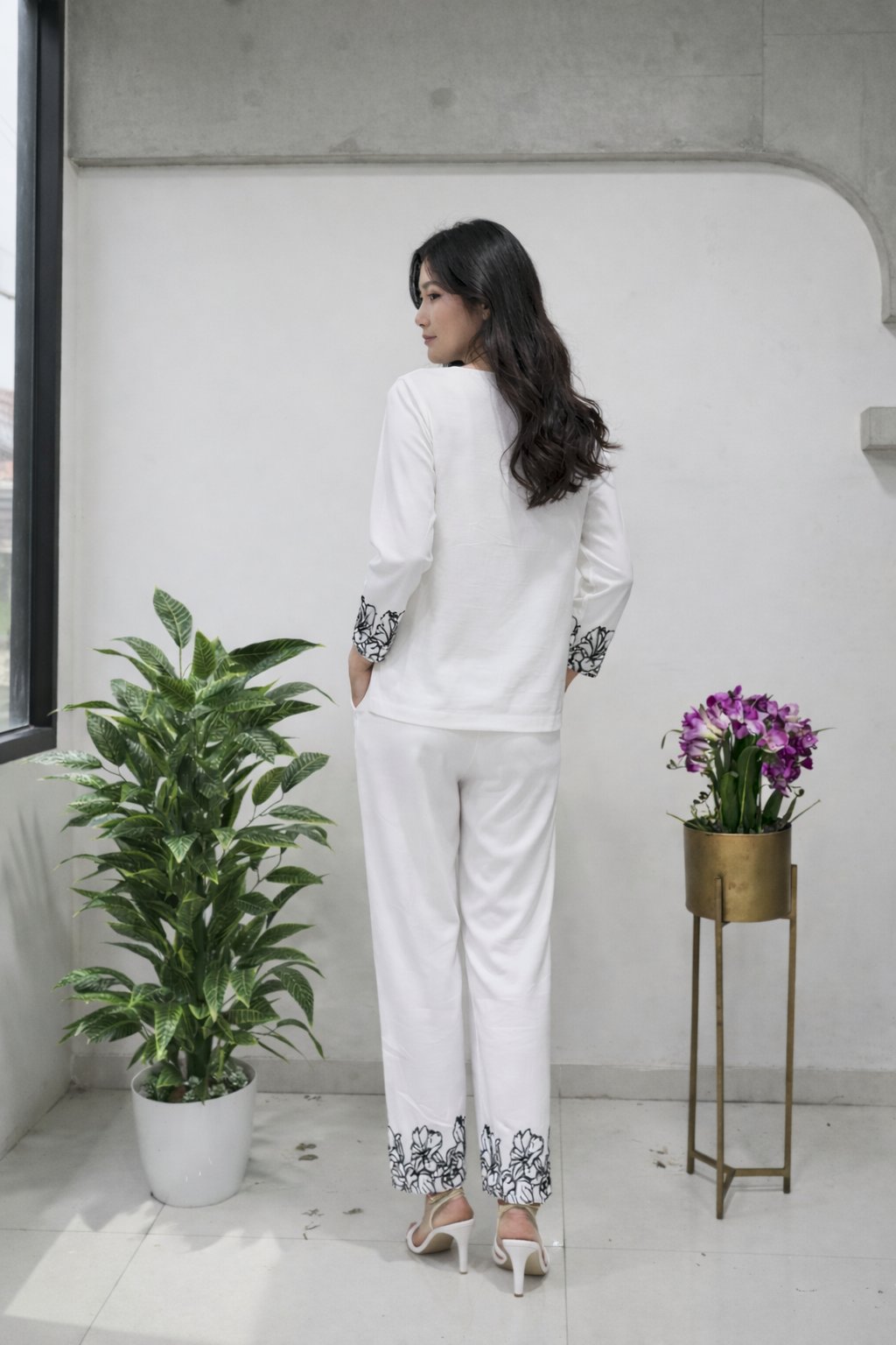 01 White Co-ord Set - Atsevam