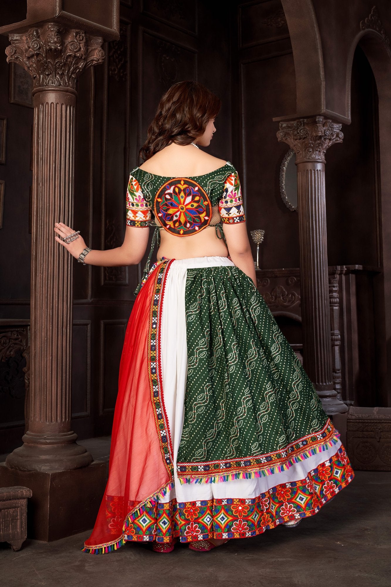 Women's White Crepe,Cotton Silk Traditional Kutchi Embroidery with Mirror Work Semi Stitched Lehenga Choli With Dupatta (Nav_10_White)