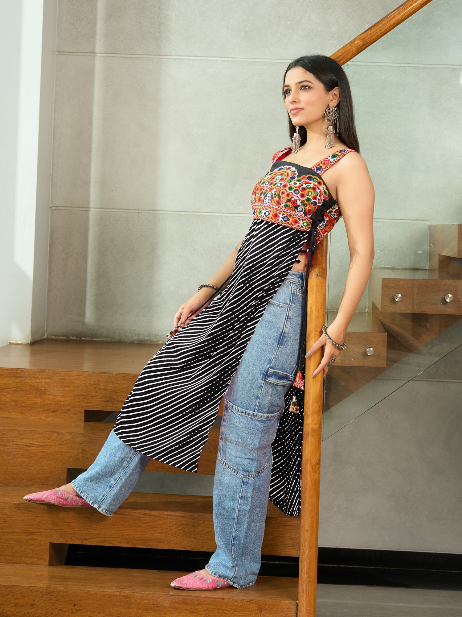 Women's Georgette & Banglory Silk Embroidery Thread Work,Printed Kurta 