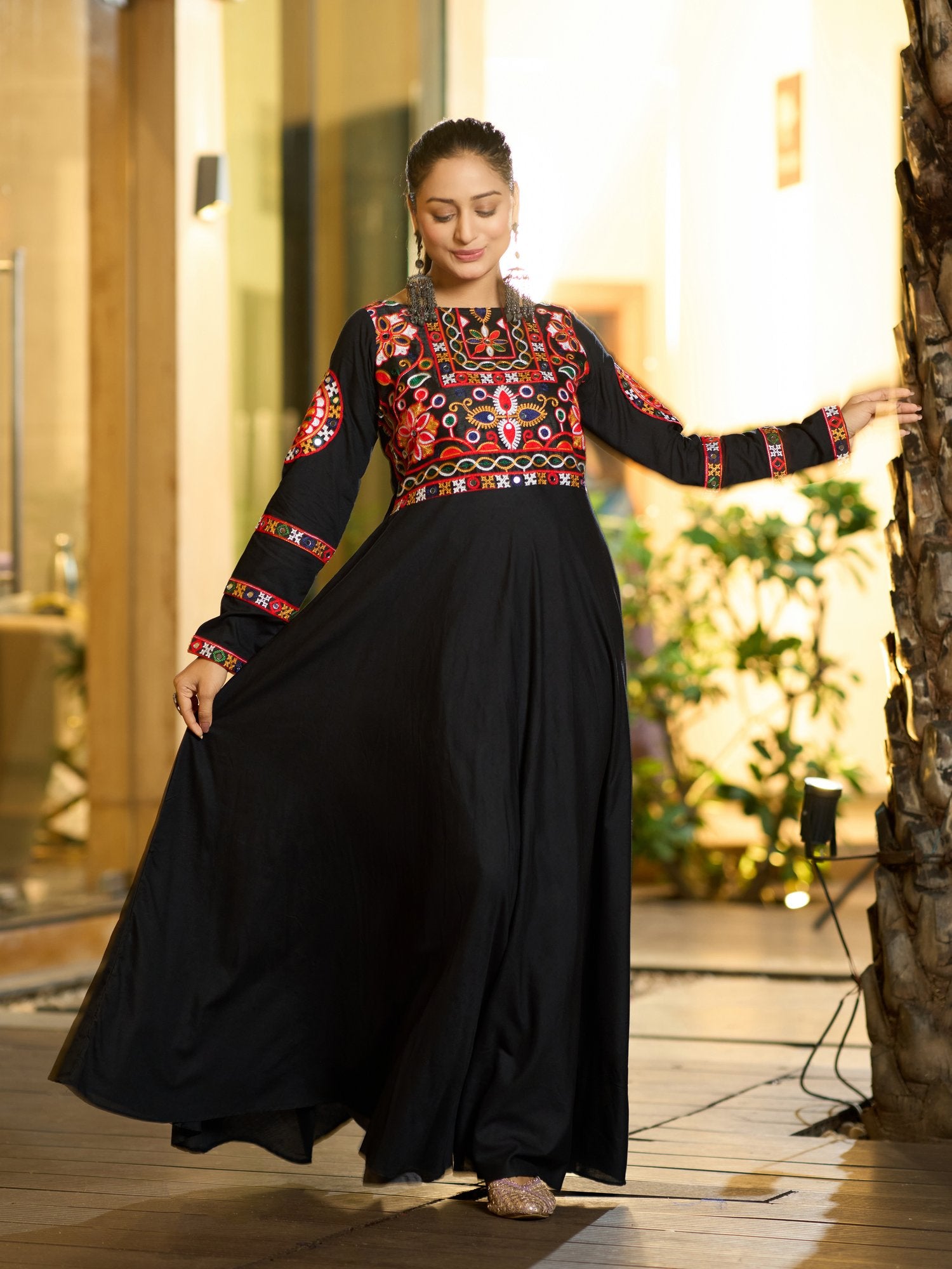 Women's Rayon Embroidery Thread Work Kurta 