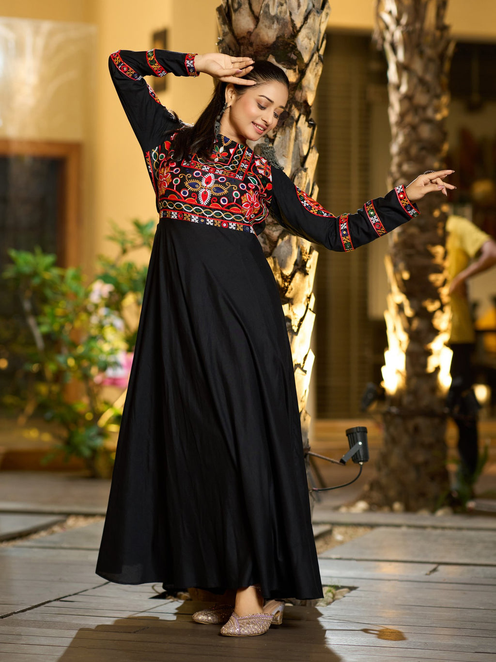 Women's Rayon Embroidery Thread Work Kurta 
