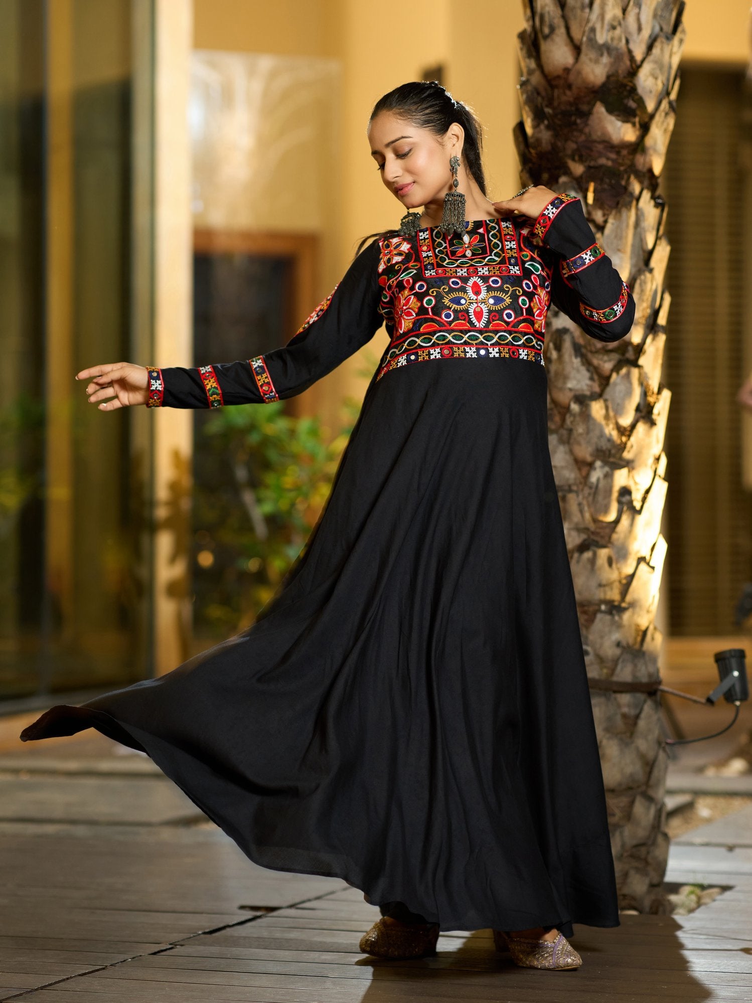 Women's Rayon Embroidery Thread Work Kurta 
