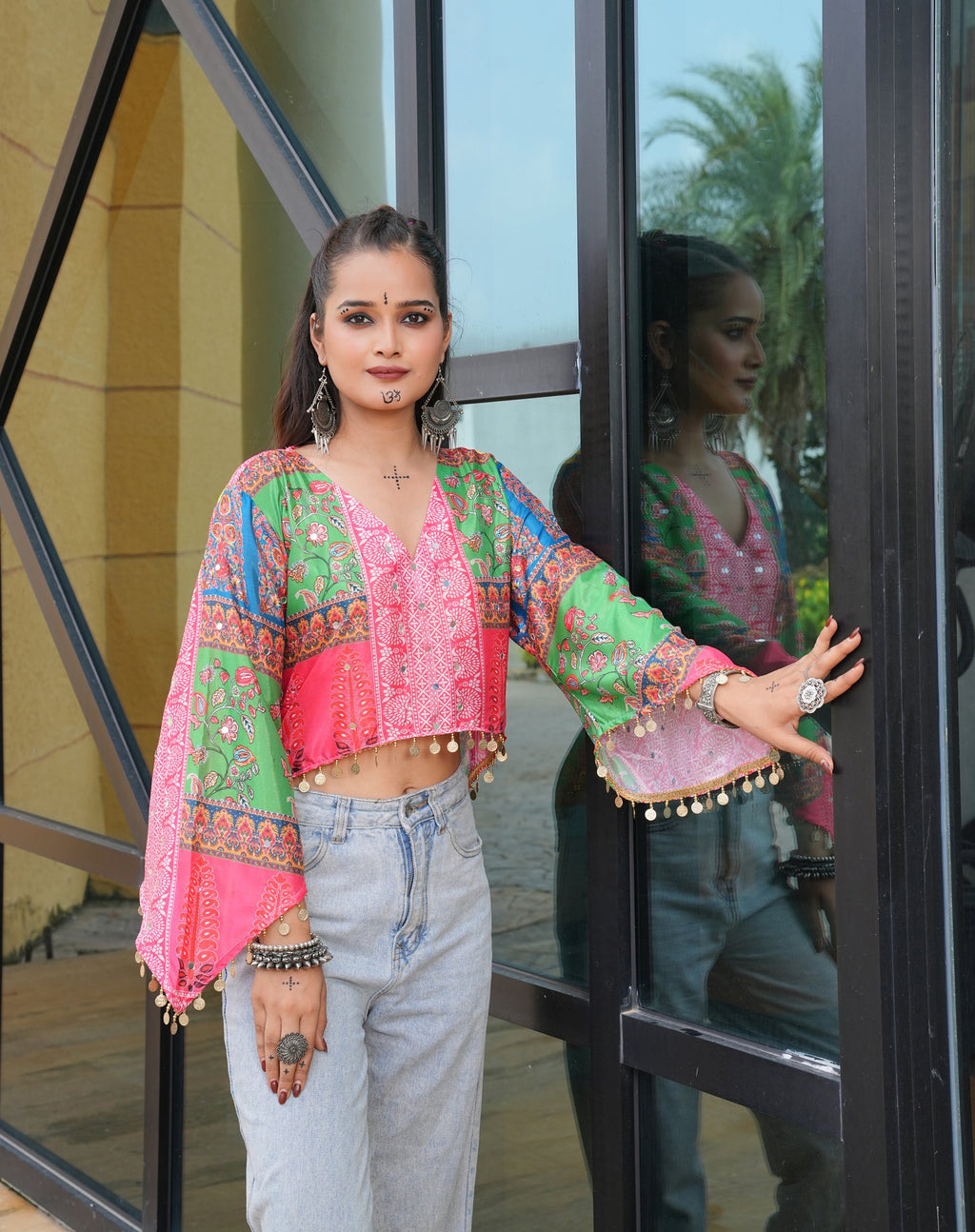 Women's Chinon Embroidery Thread Work Kurta 