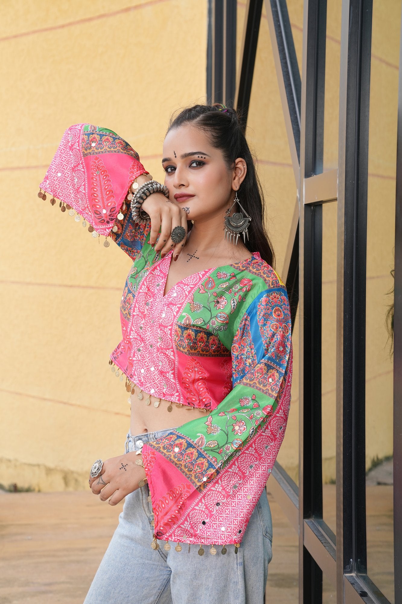 Women's Chinon Embroidery Thread Work Kurta 