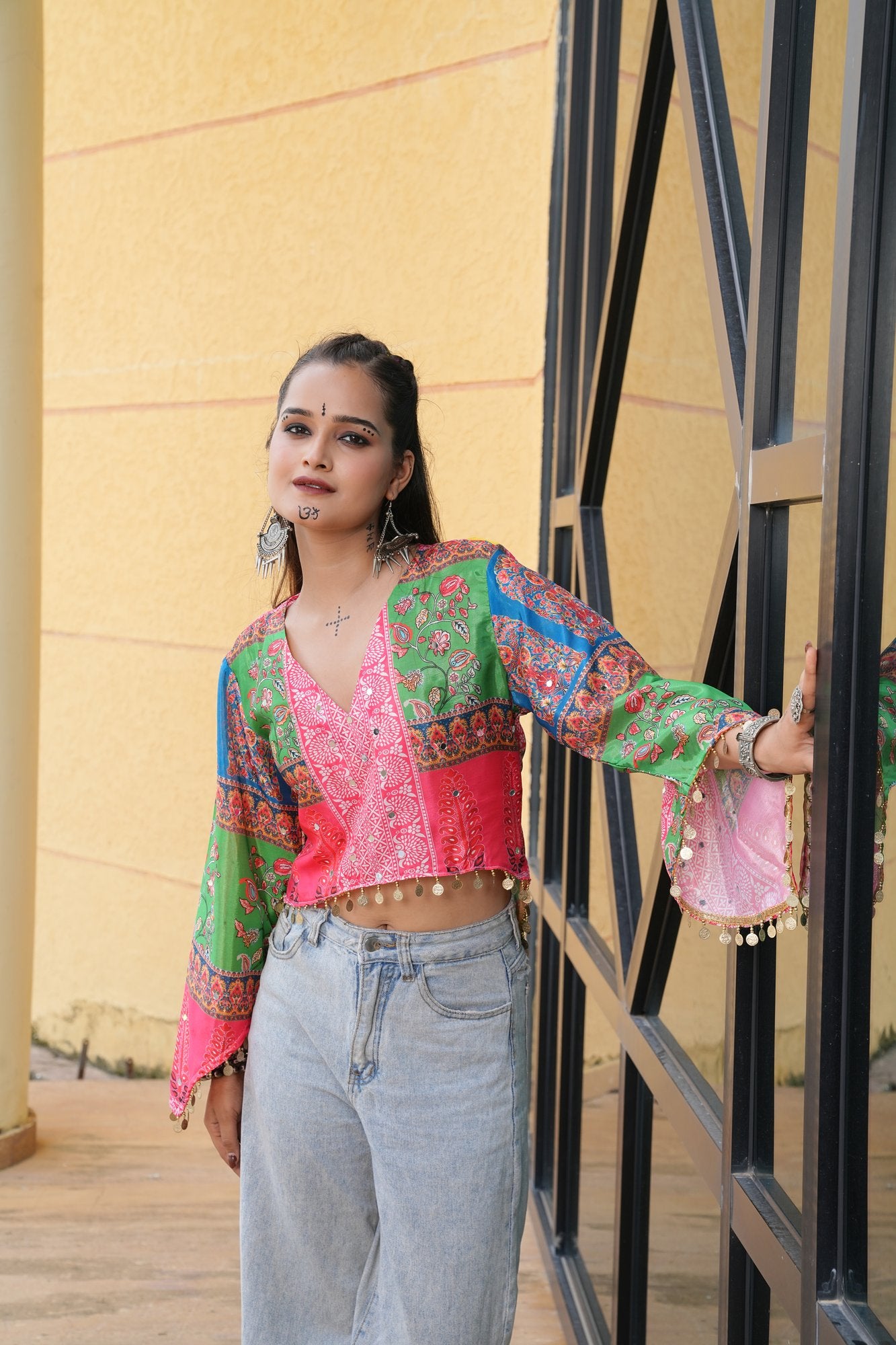 Women's Chinon Embroidery Thread Work Kurta 