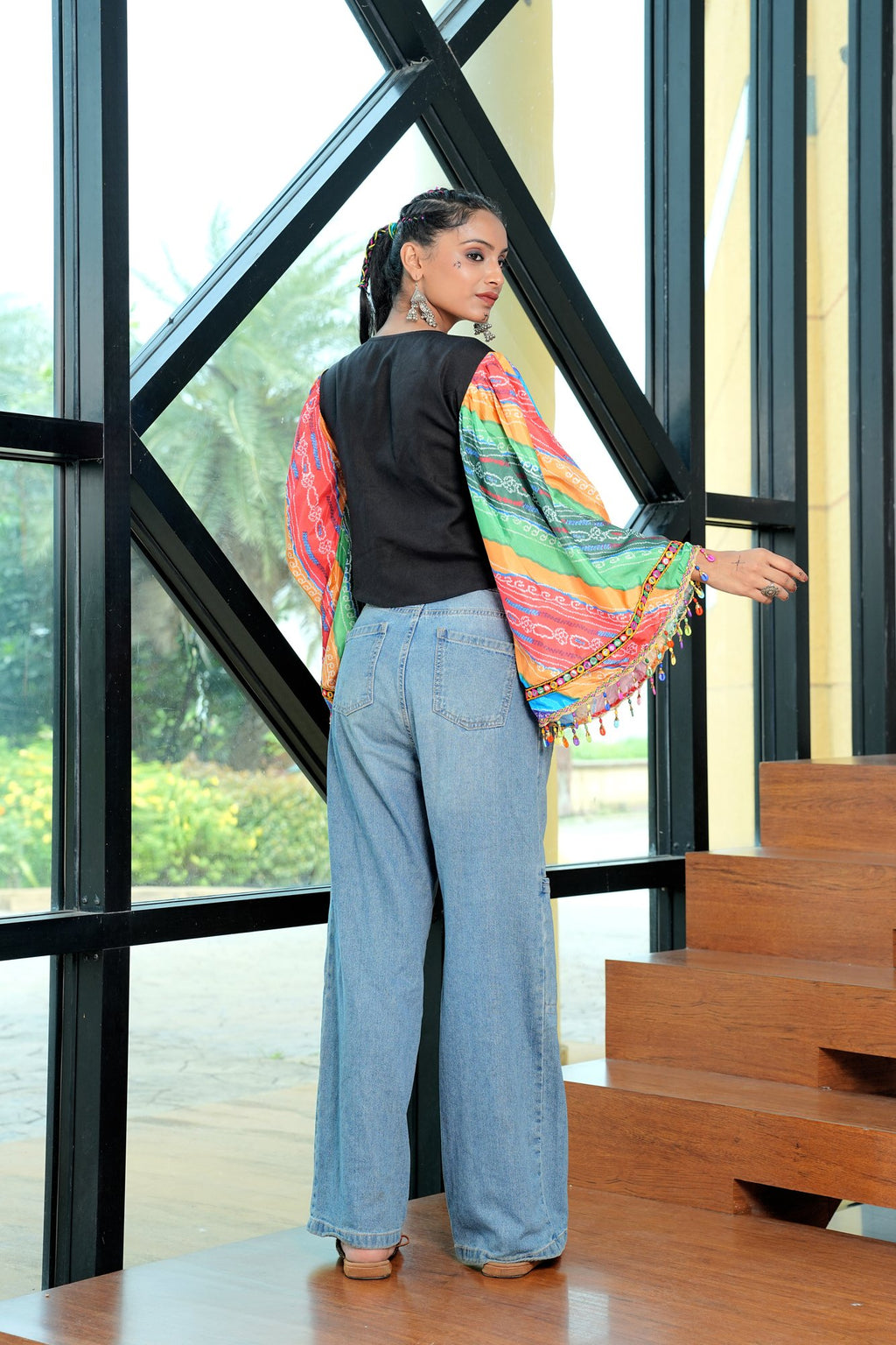 Women's Cotton & Crepe Embroidery Thread Work Kurta 