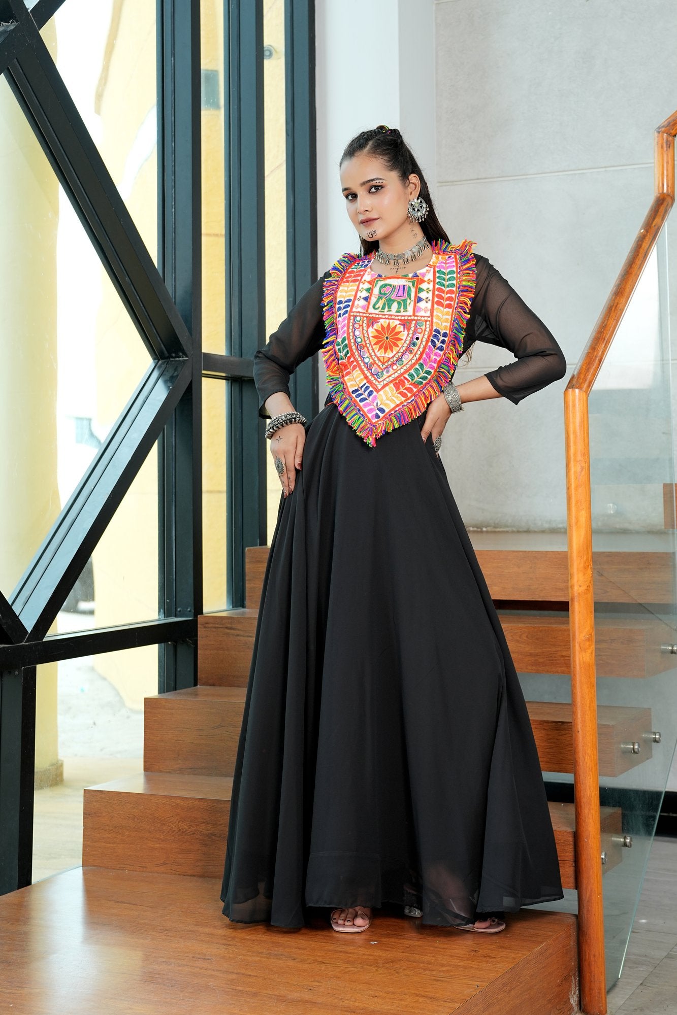 Women's Georgette Embroidery Thread Work Kurta 