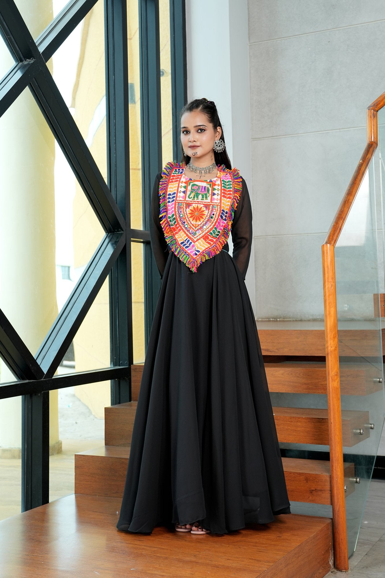 Women's Georgette Embroidery Thread Work Kurta 