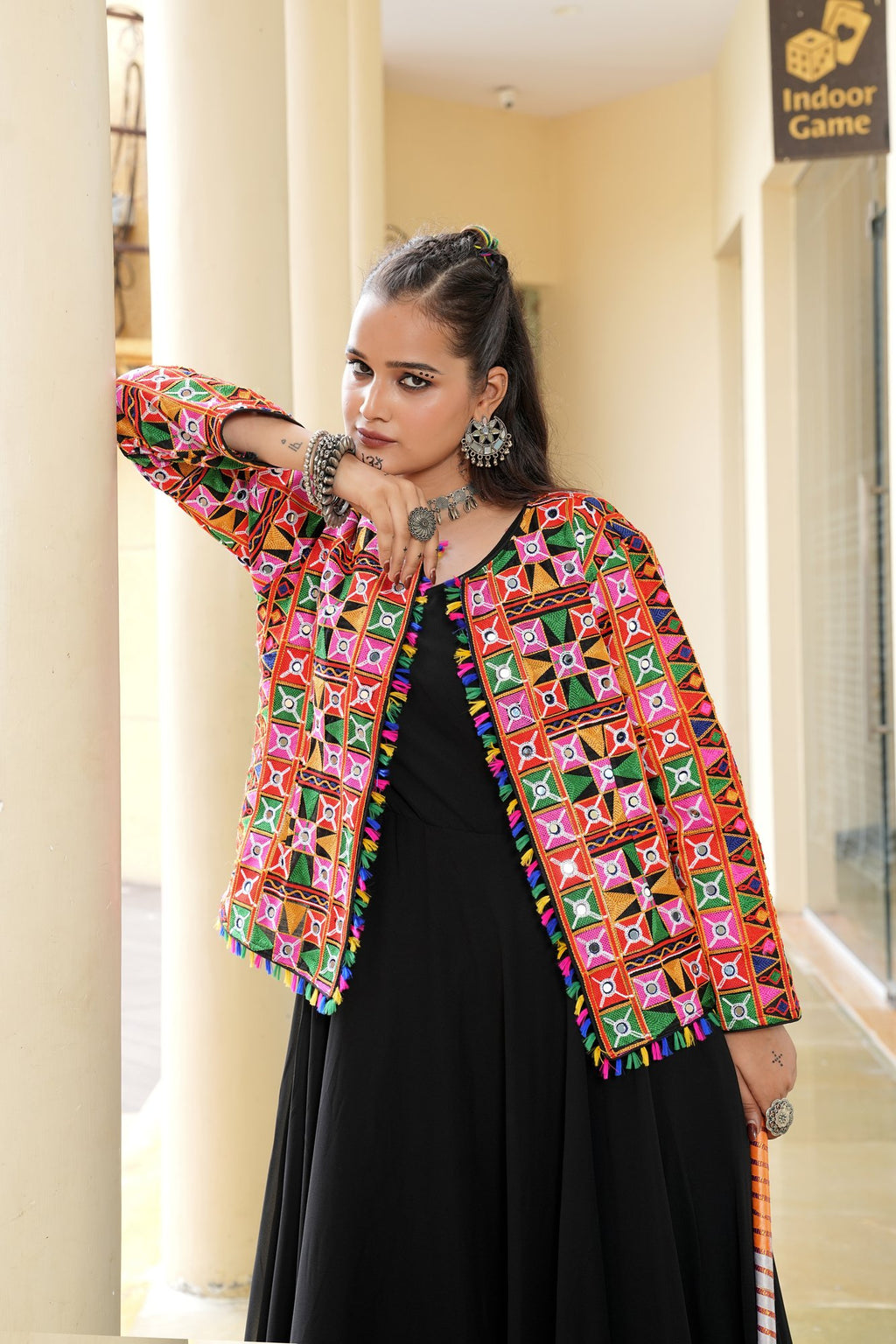 Women's Georgette Embroidery Thread Work Kurta 