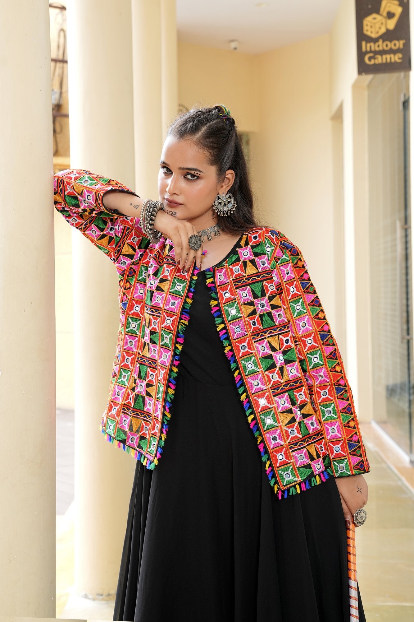 Women's Georgette Embroidery Thread Work Kurta 