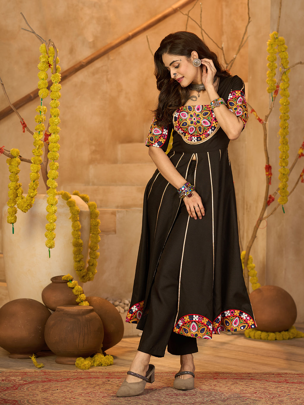 Women's Cotton Ethnic Motif Embroidered Co-Ord Set