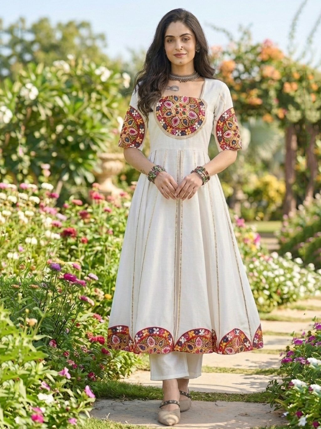 Women's Cotton Ethnic Motif Embroidered Co-Ord Set
